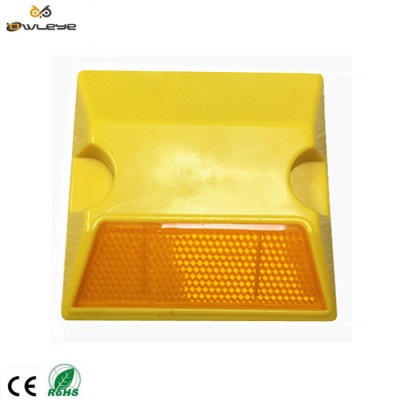 Highway Markers plastic road reflectors cat eye reflective road stud price